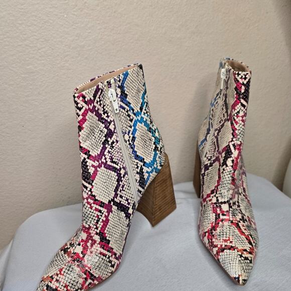 Steve Madden Shoes - Steve Madden Multicolor Snake Print Booties Size 7.5M